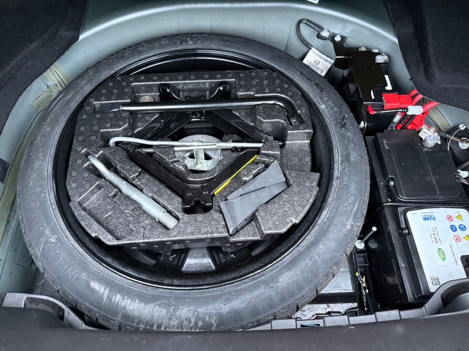 Used Jaguar XF 2014 for sale - 77844854: Photo 56