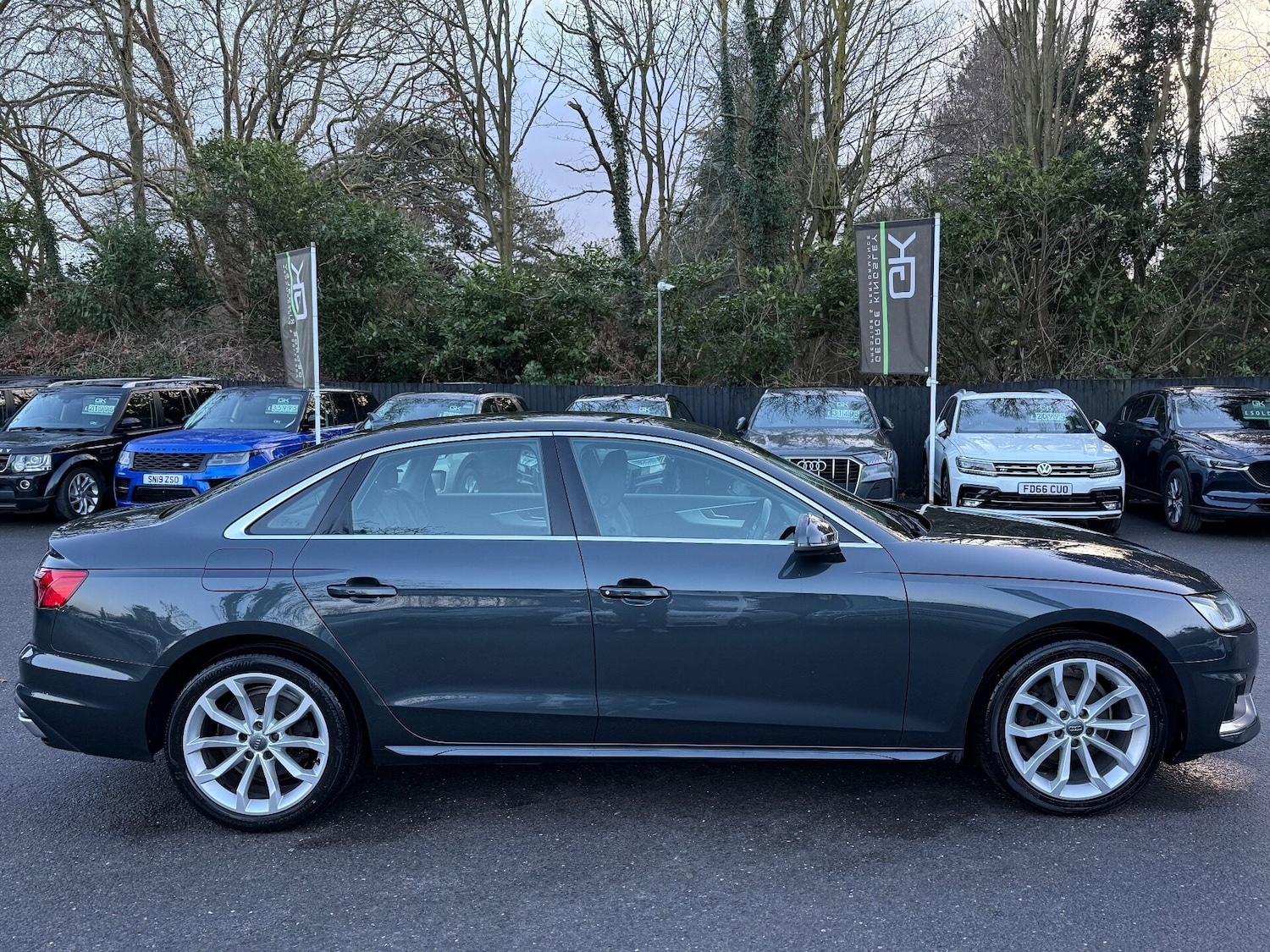 Used Audi A4 2019 for sale - 77164722: Photo 2