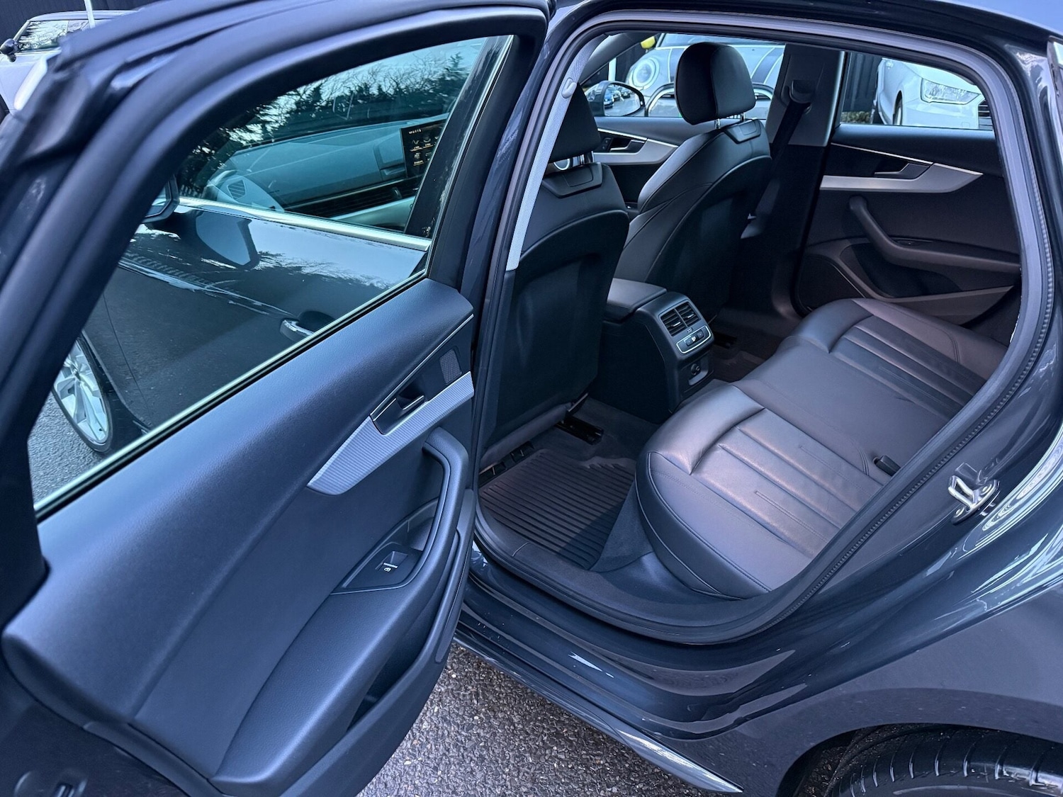 Used Audi A4 2019 for sale - 77164722: Photo 29