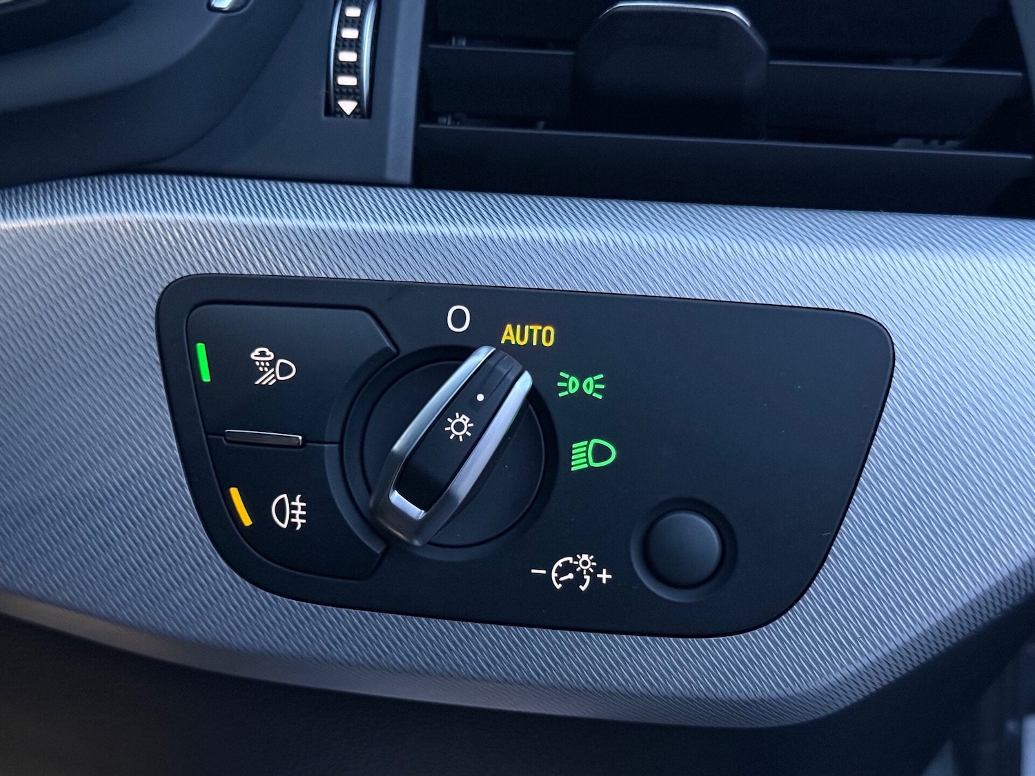 Used Audi A4 2019 for sale - 77164722: Photo 51