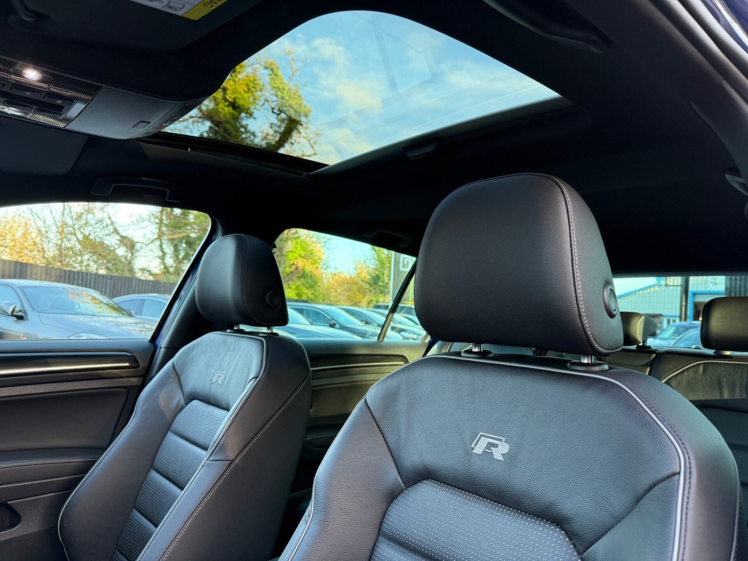 Used Volkswagen Golf 2019 for sale - 76791371: Photo 3