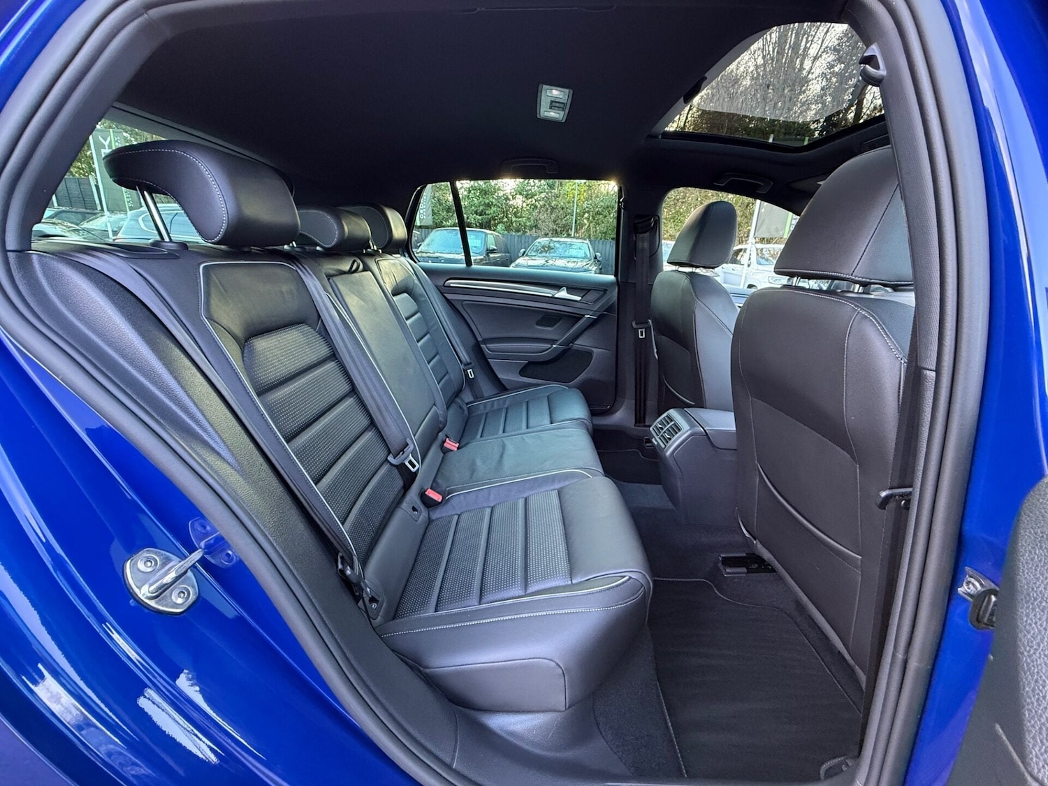 Used Volkswagen Golf 2019 for sale - 76791371: Photo 33