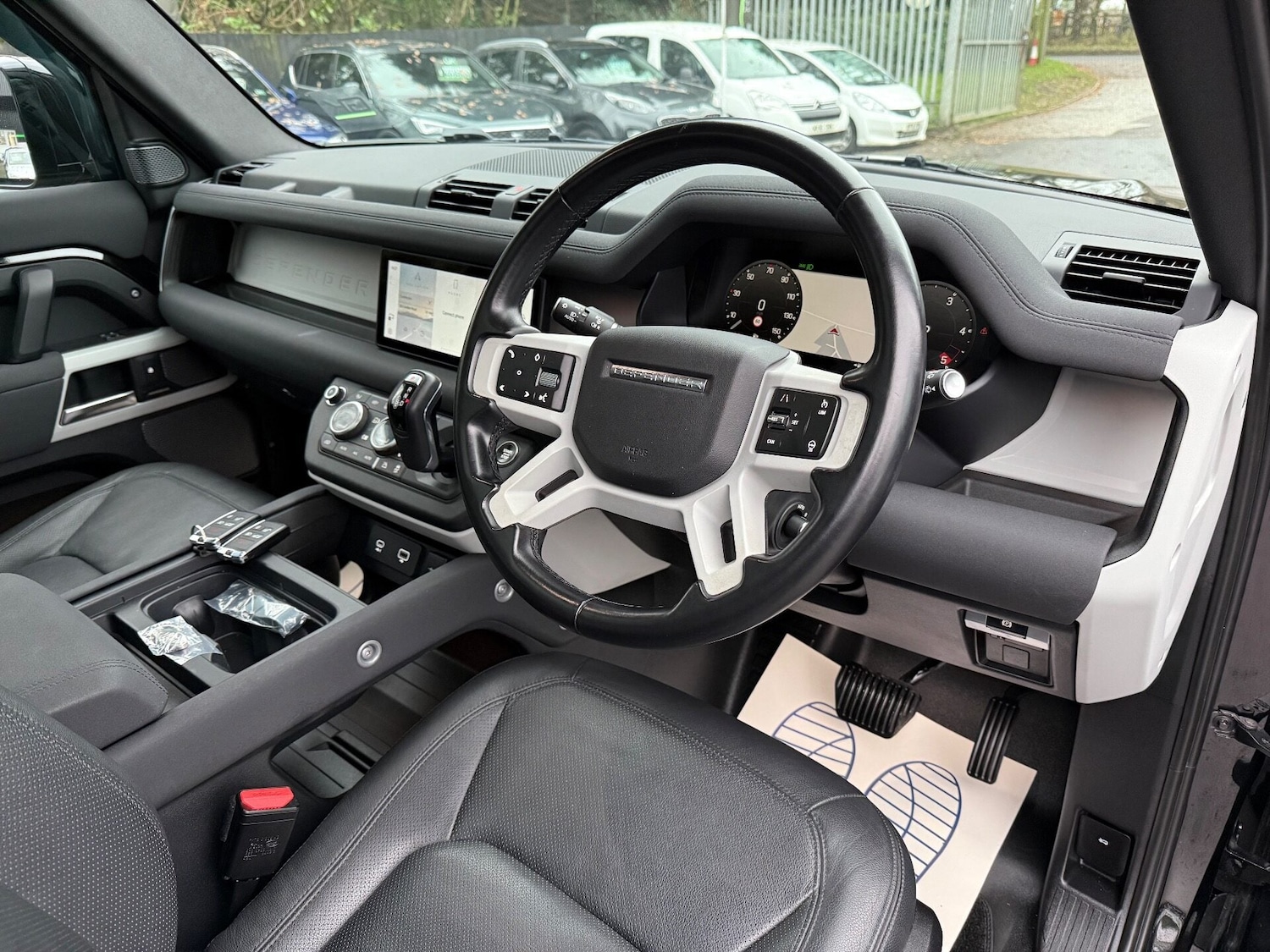 Used Land Rover Defender 2022 for sale - 76957115: Photo 15