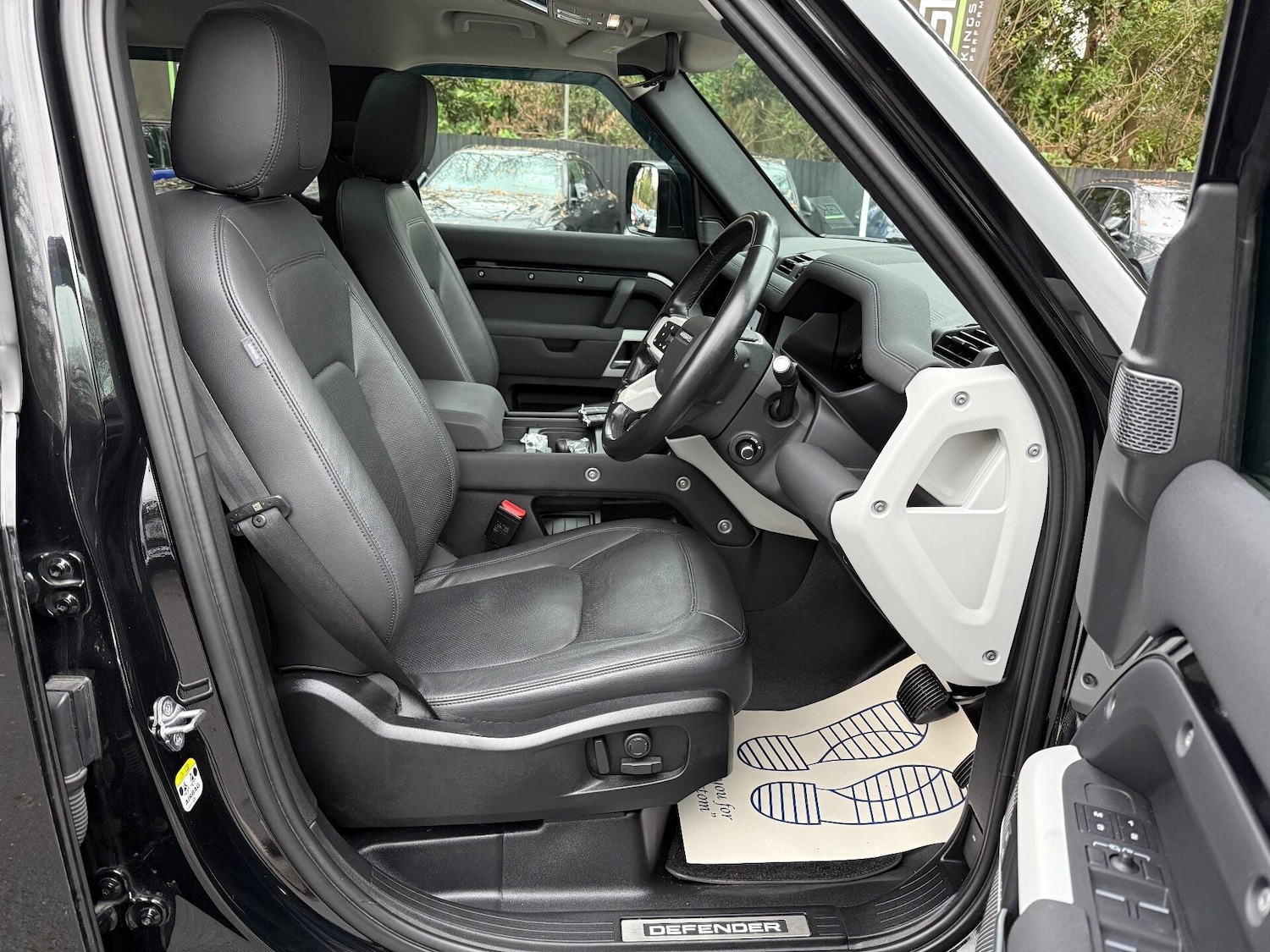 Used Land Rover Defender 2022 for sale - 76957115: Photo 16