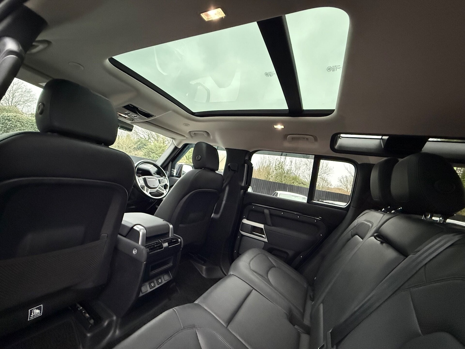 Used Land Rover Defender 2022 for sale - 76957115: Photo 34