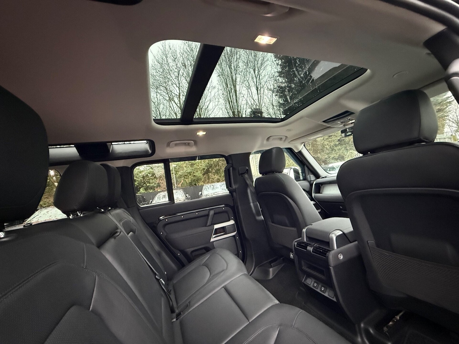 Used Land Rover Defender 2022 for sale - 76957115: Photo 39