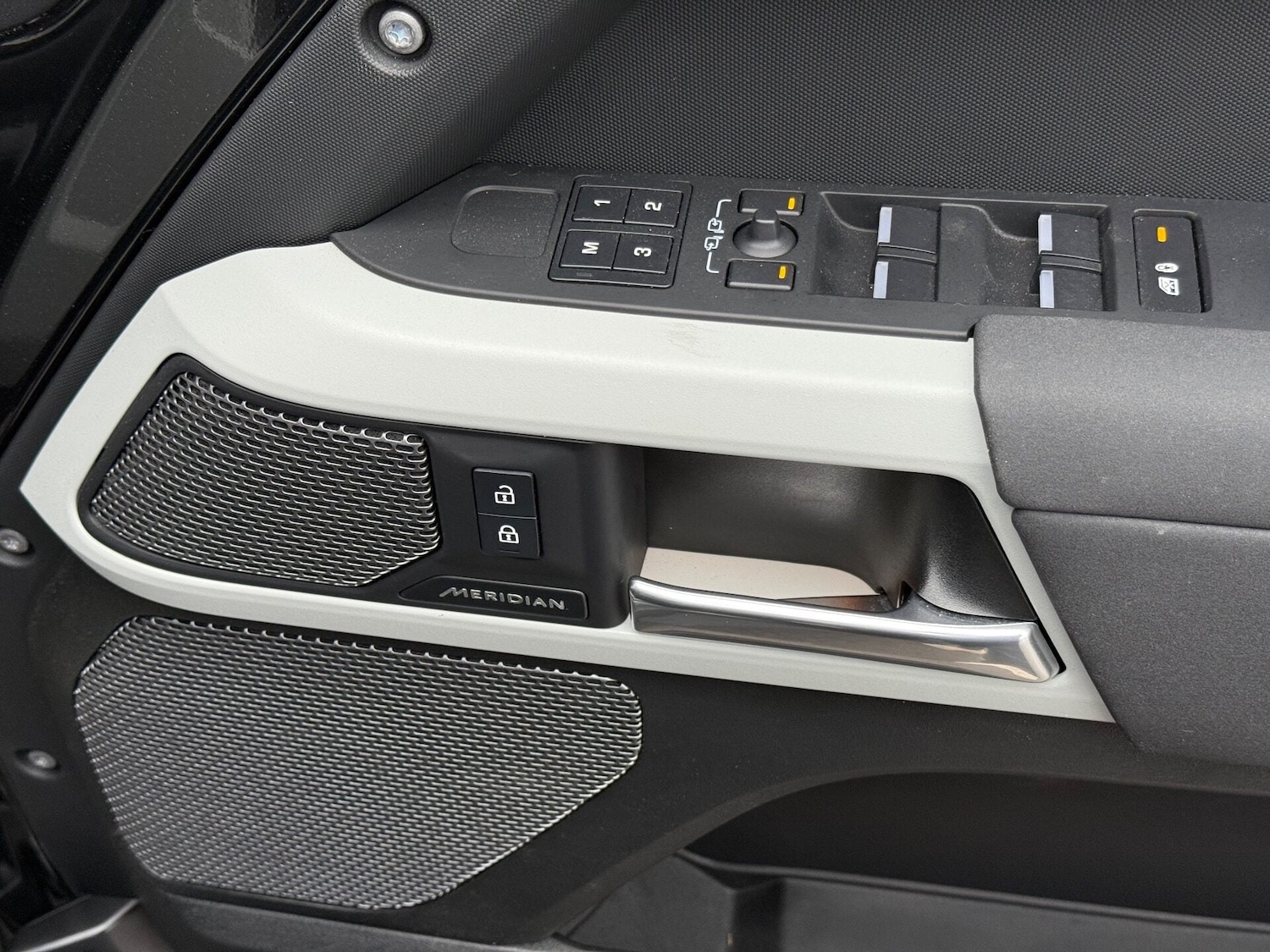 Used Land Rover Defender 2022 for sale - 76957115: Photo 40