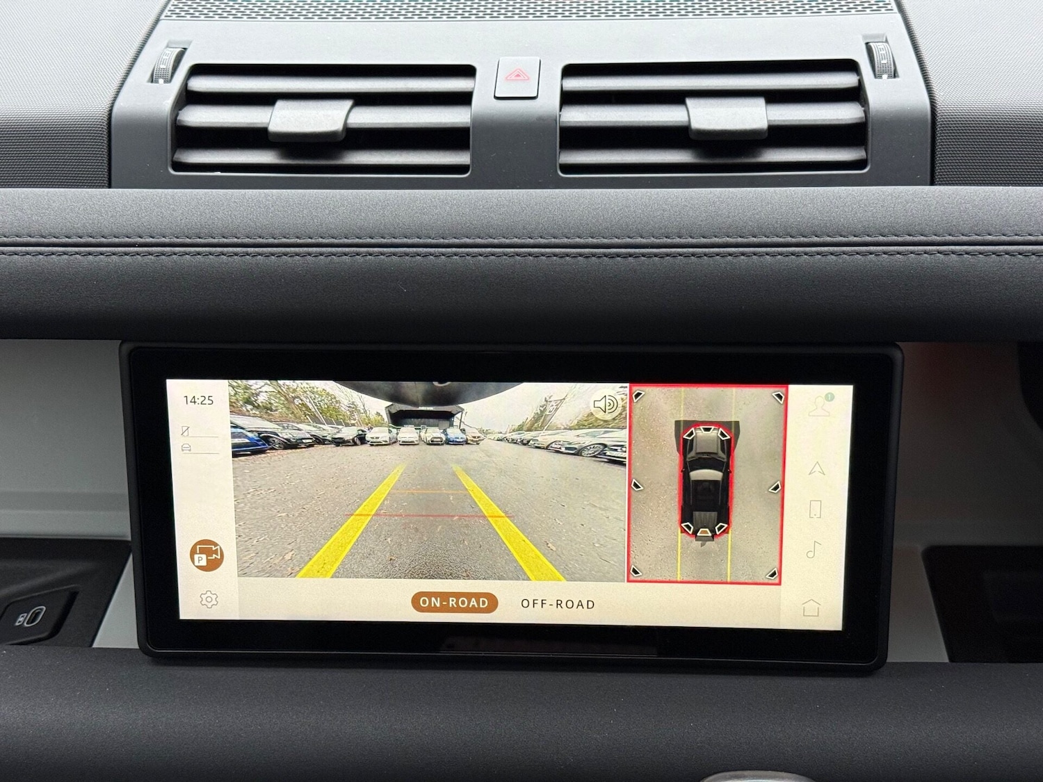 Used Land Rover Defender 2022 for sale - 76957115: Photo 42