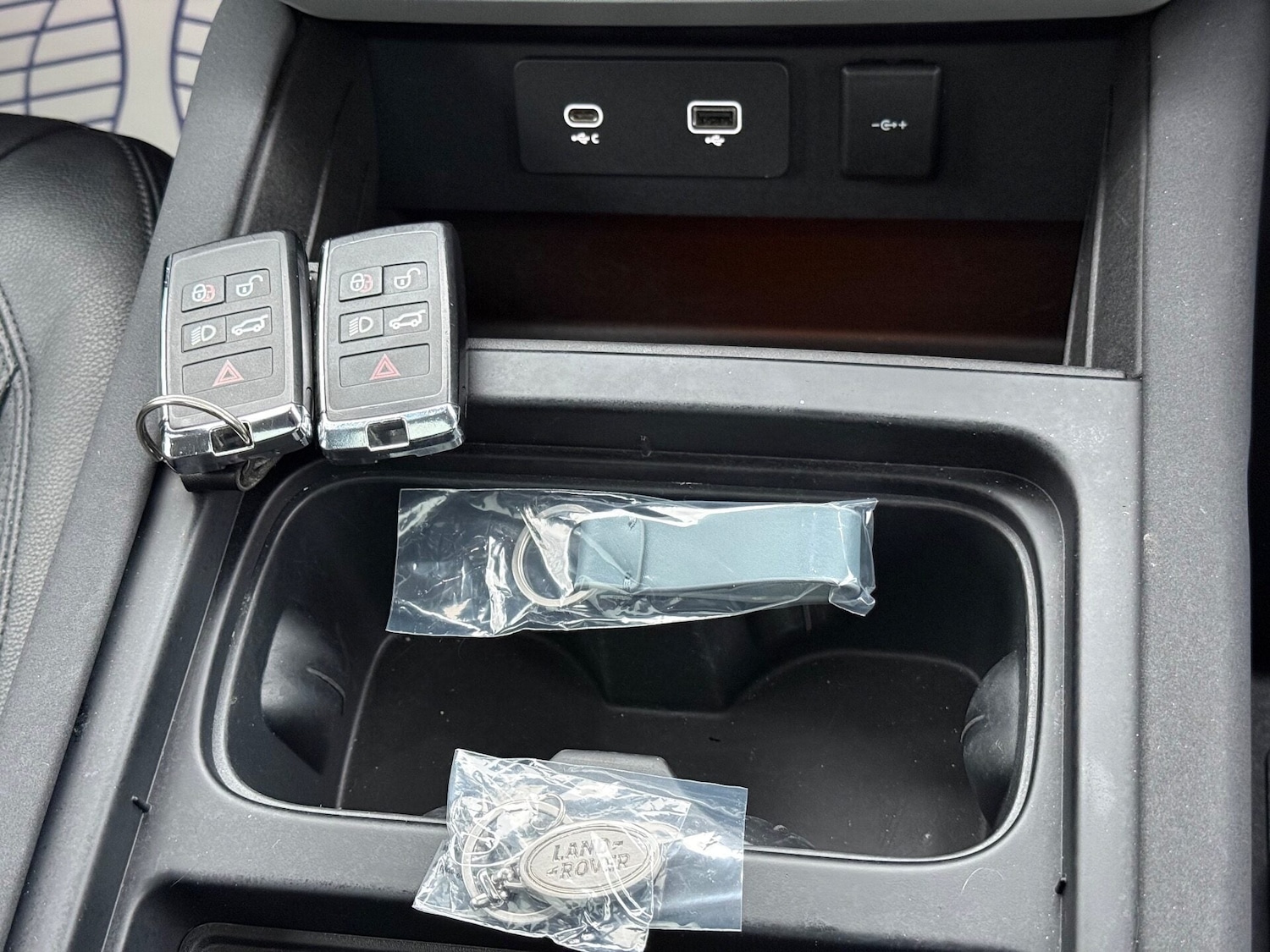 Used Land Rover Defender 2022 for sale - 76957115: Photo 50