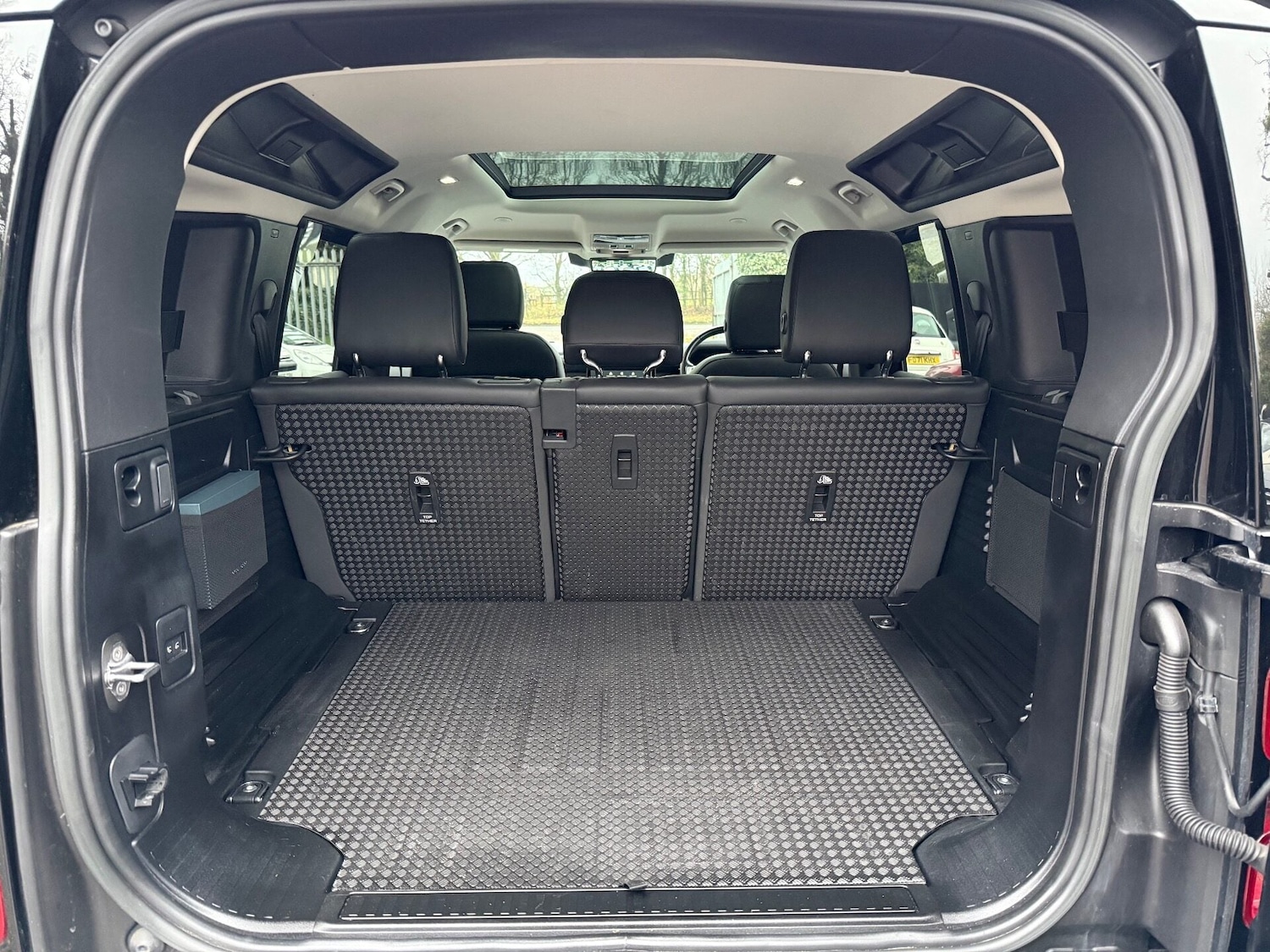 Used Land Rover Defender 2022 for sale - 76957115: Photo 54