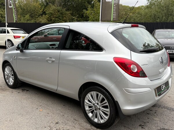 Used Vauxhall Corsa 2015 for sale - 76205807: Photo 2