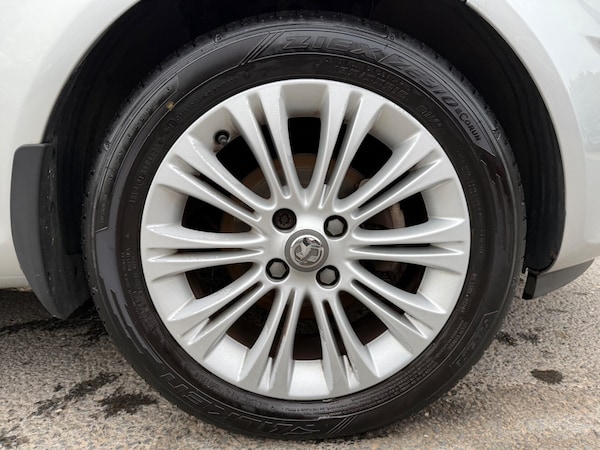 Used Vauxhall Corsa 2015 for sale - 76205807: Photo 36