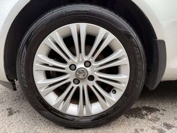 Used Vauxhall Corsa 2015 for sale - 76205807: Photo 37