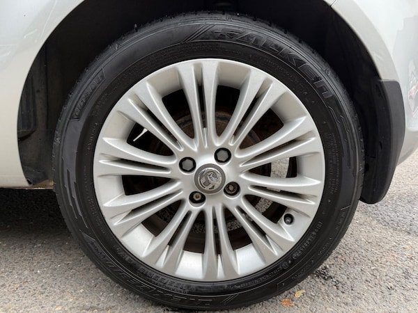 Used Vauxhall Corsa 2015 for sale - 76205807: Photo 38