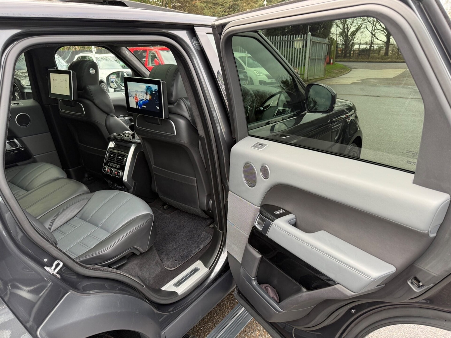 Used Land Rover Range Rover Sport 2017 for sale - 77258371: Photo 44