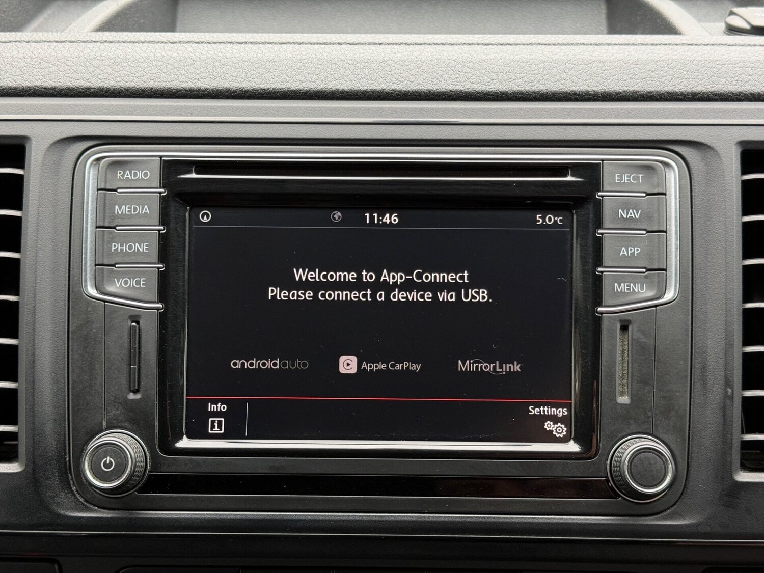 Used Volkswagen Transporter 2018 for sale - 77391777: Photo 31