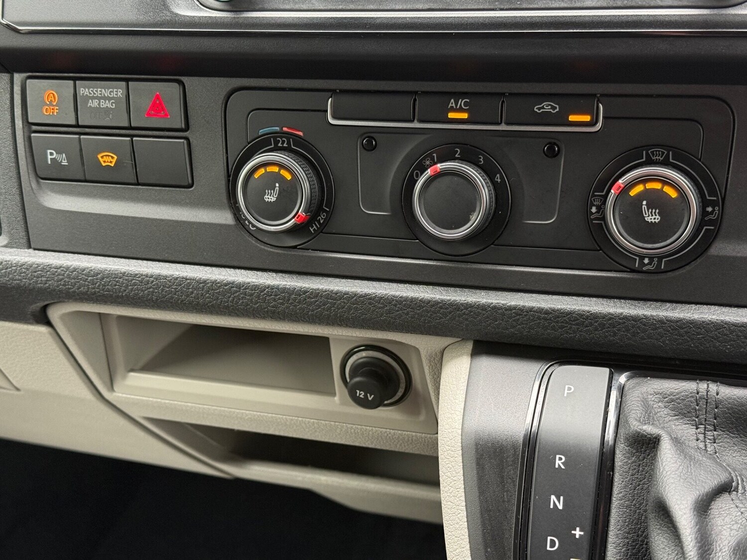 Used Volkswagen Transporter 2018 for sale - 77391777: Photo 35