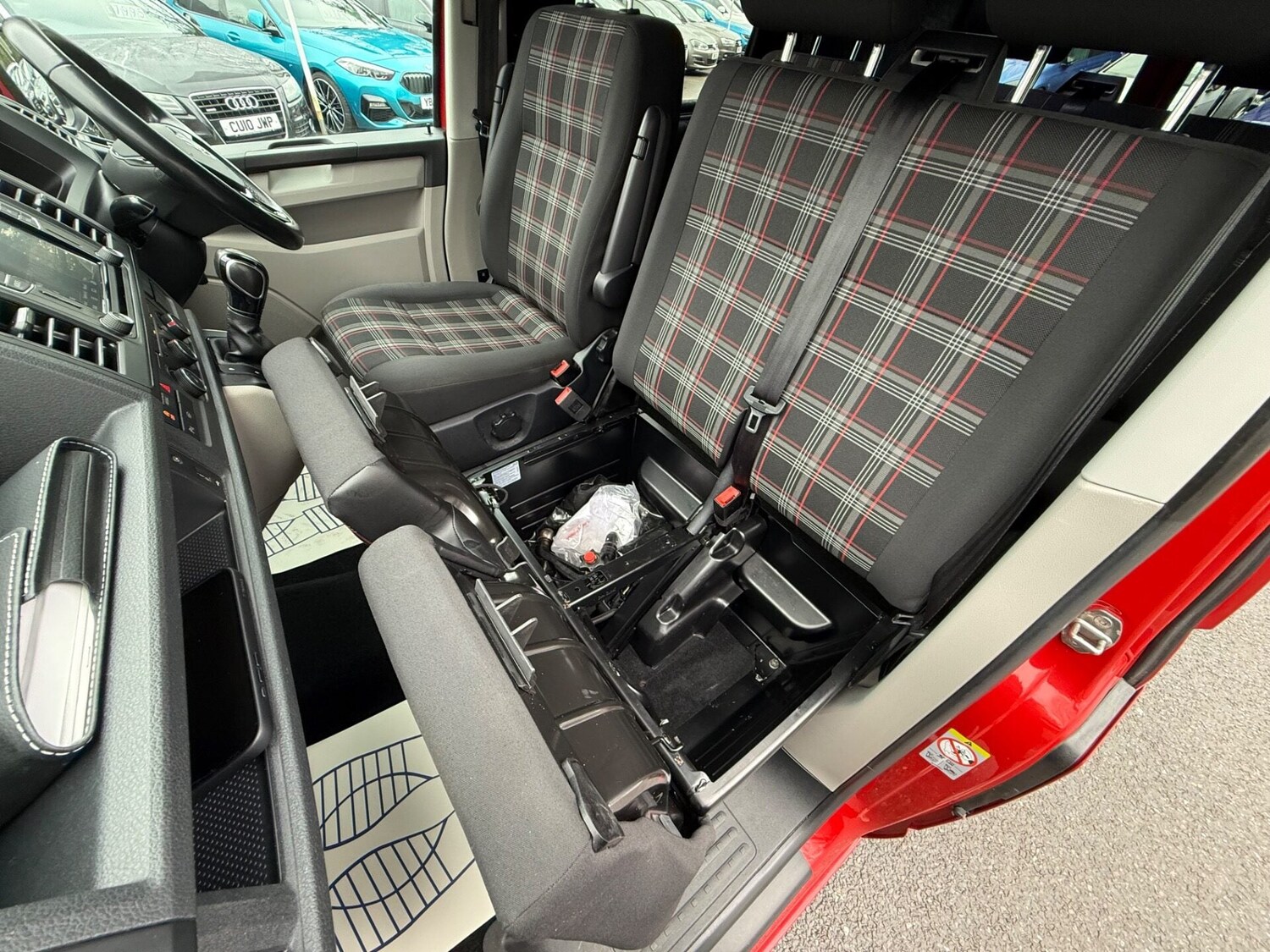 Used Volkswagen Transporter 2018 for sale - 77391777: Photo 38