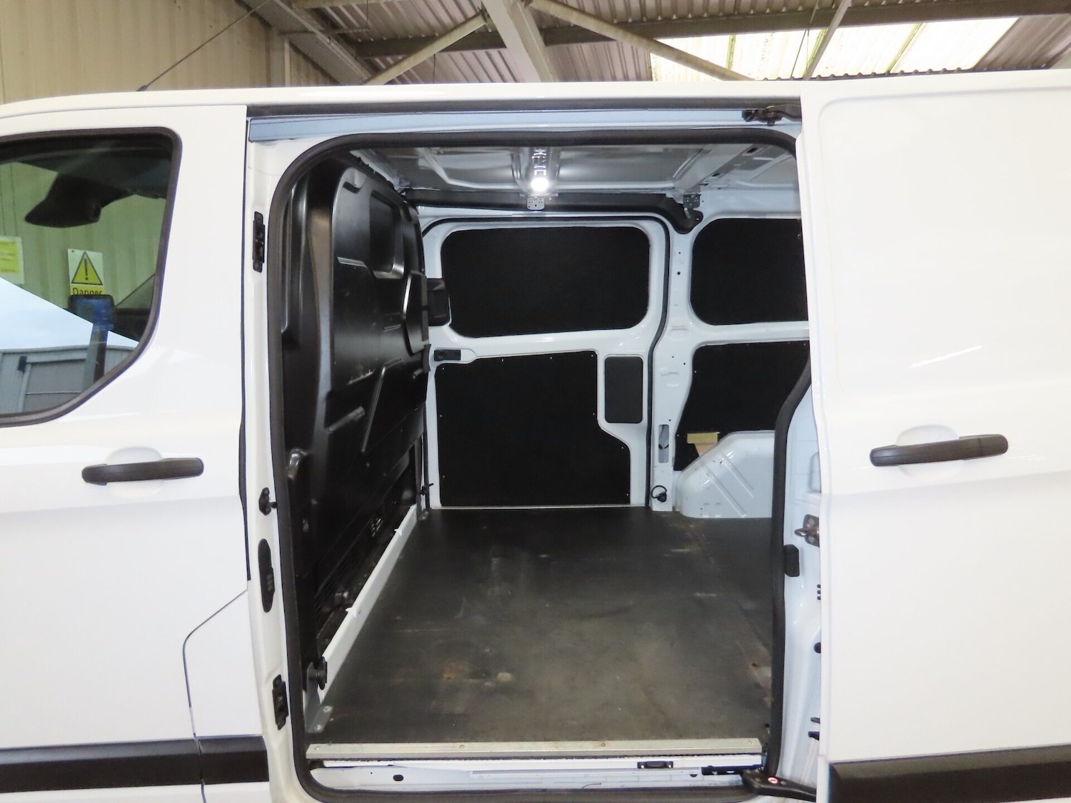 Used Ford Transit Custom 2021 for sale - 76077890: Photo 7