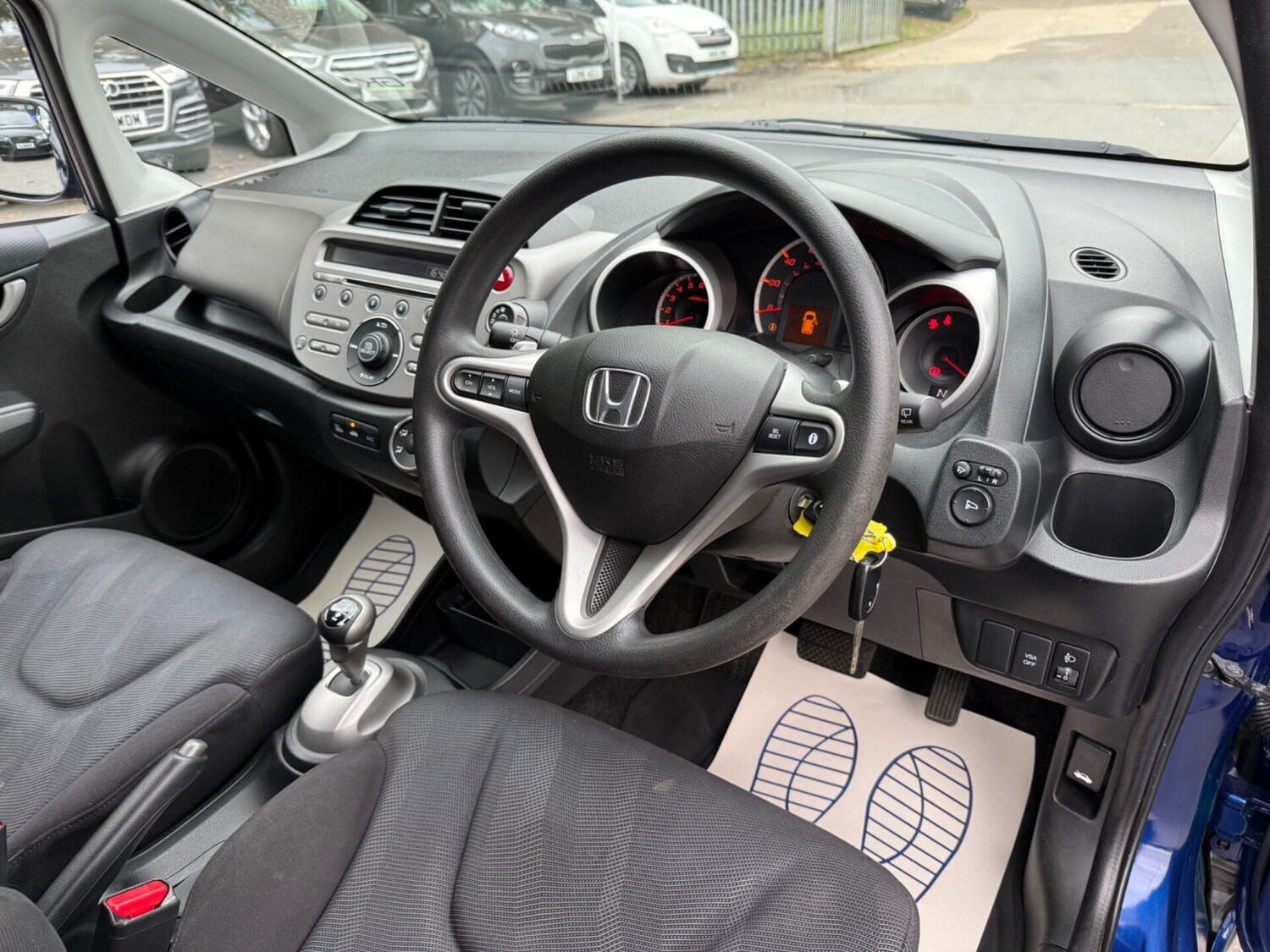 Used Honda Jazz 2010 for sale - 76205832: Photo 13