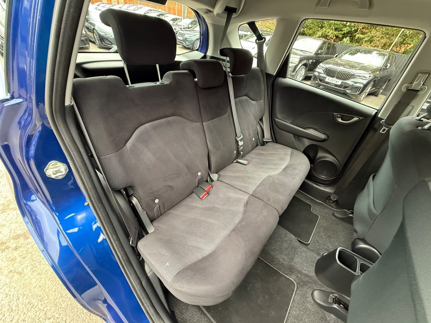 Used Honda Jazz 2010 for sale - 76205832: Photo 16
