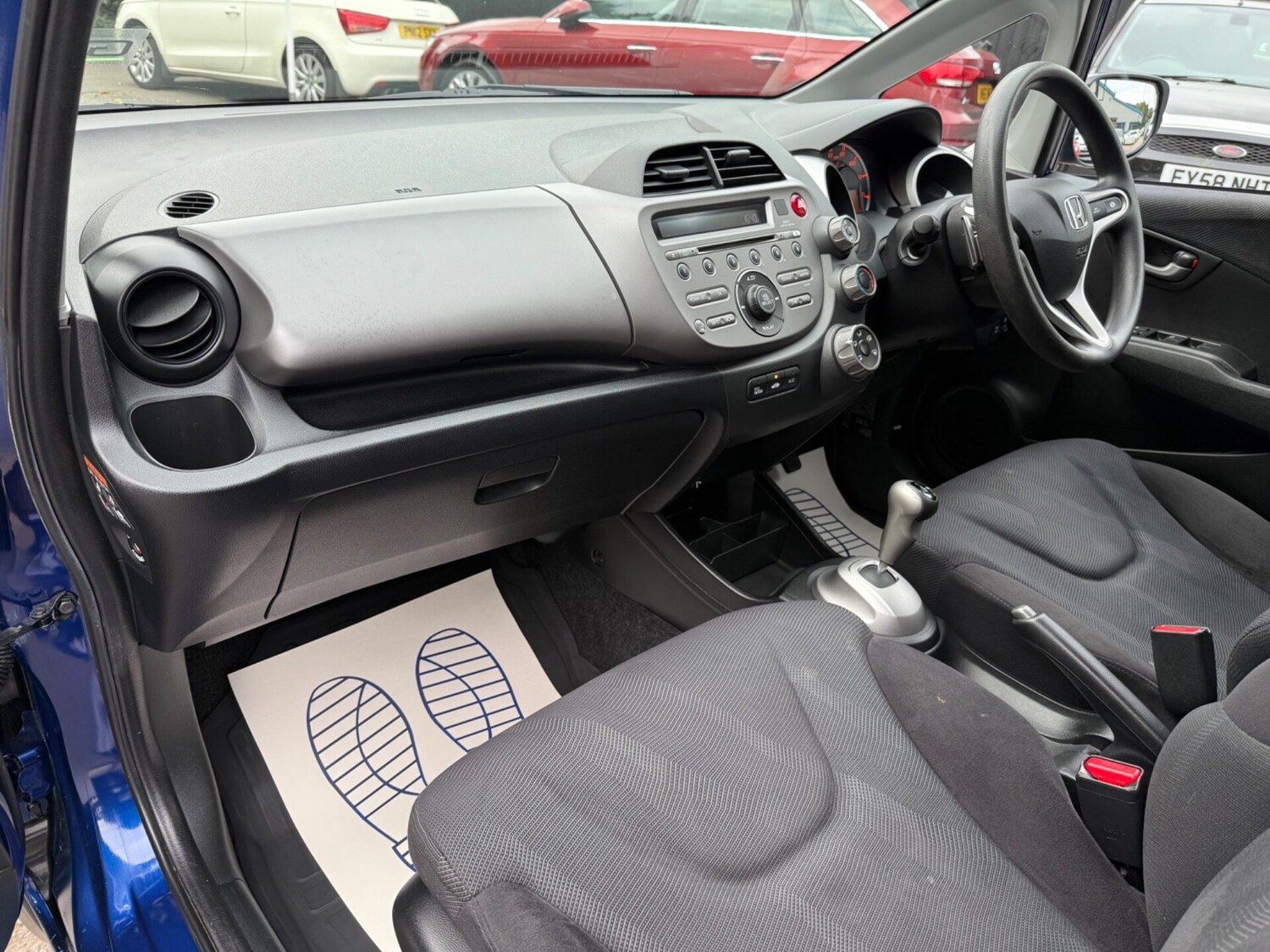 Used Honda Jazz 2010 for sale - 76205832: Photo 21
