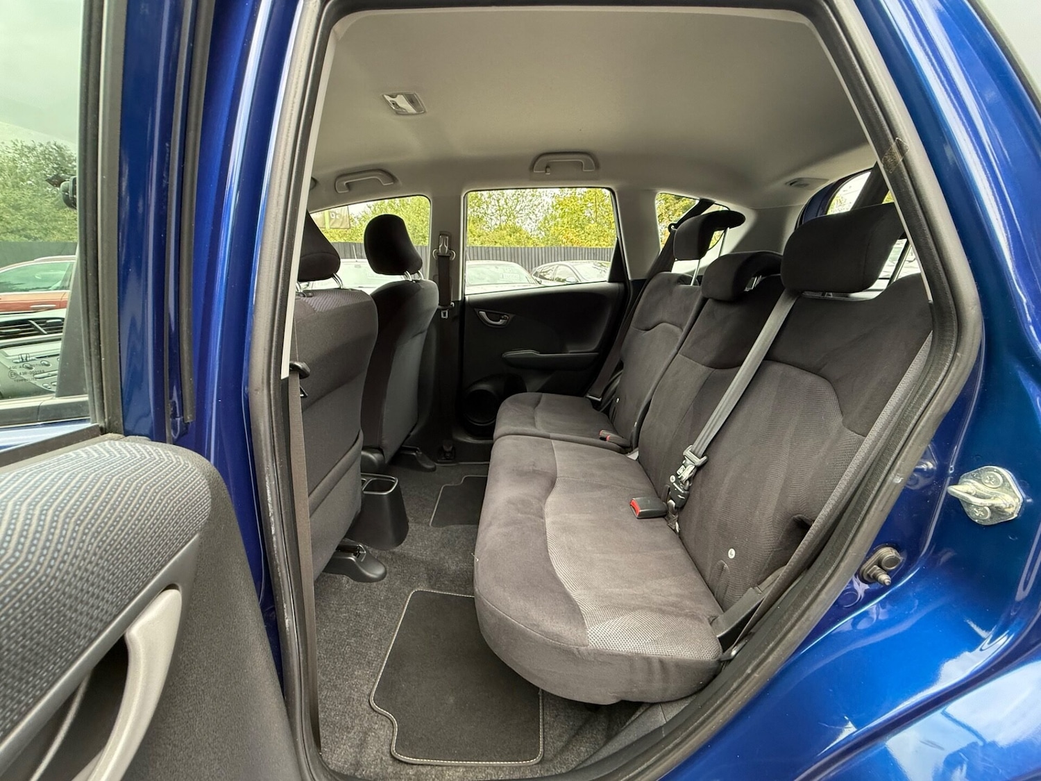 Used Honda Jazz 2010 for sale - 76205832: Photo 23