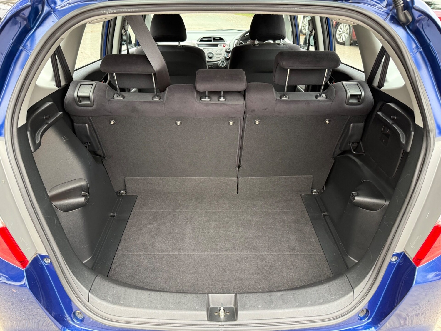 Used Honda Jazz 2010 for sale - 76205832: Photo 35