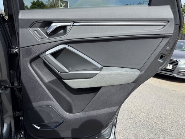 Used Audi Q3 2019 for sale - 75425517: Photo 34