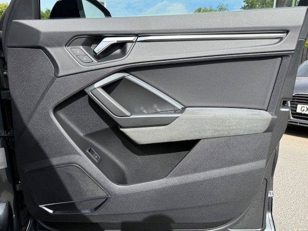 Used Audi Q3 2019 for sale - 75425517: Photo 38