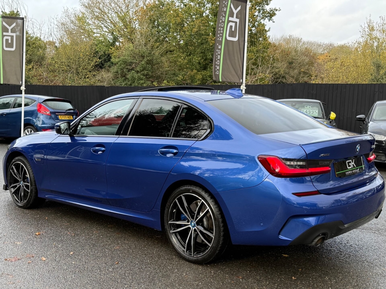 Used BMW 3 Series 2021 for sale - 76553800: Photo 2