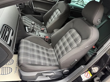 Used Volkswagen Golf 2017 for sale - 76428818: Photo