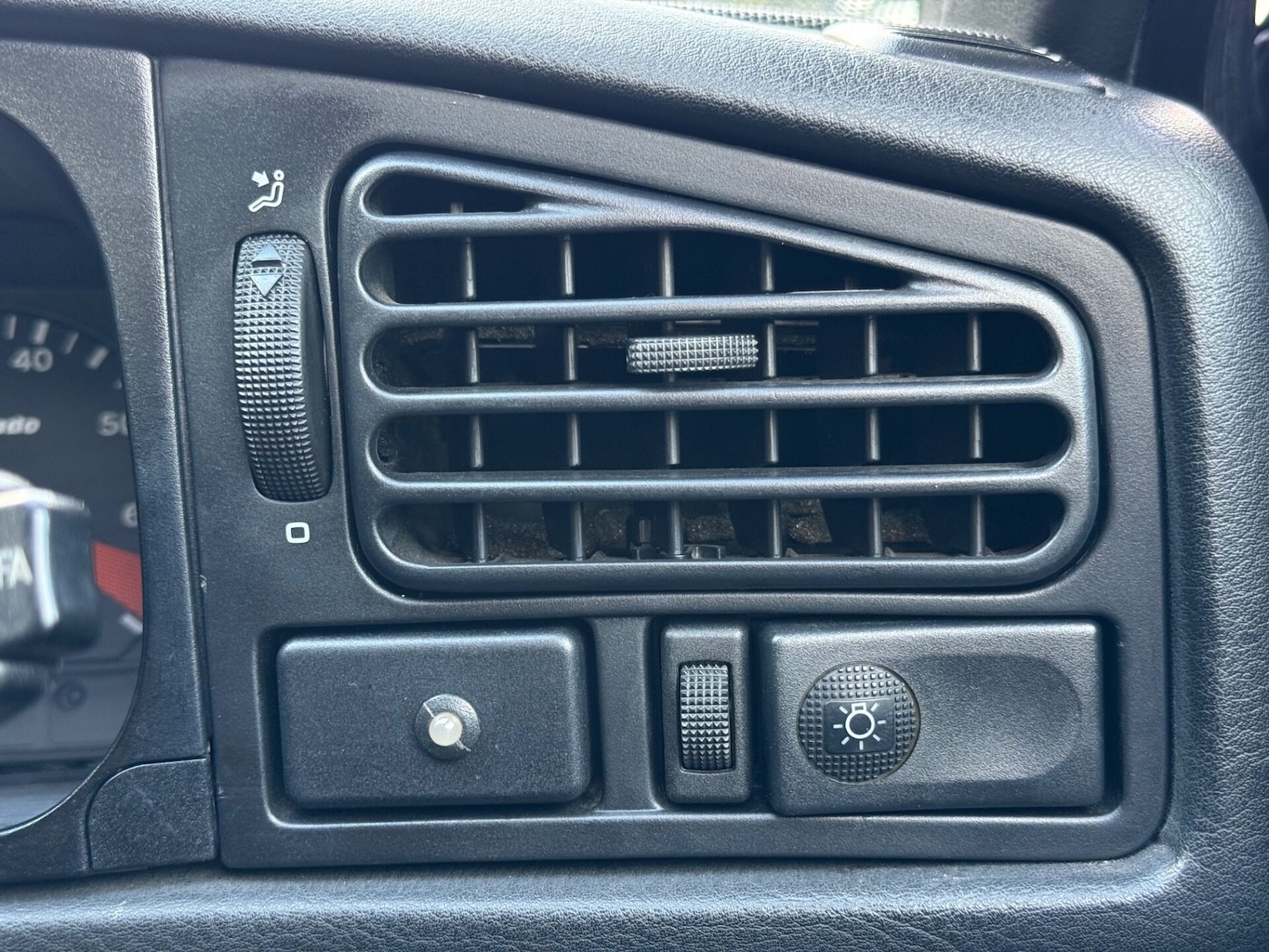 Used Volkswagen Corrado 1995 for sale - 76126598: Photo 33