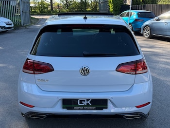 Used Volkswagen Golf 2018 for sale - 78459316: Photo