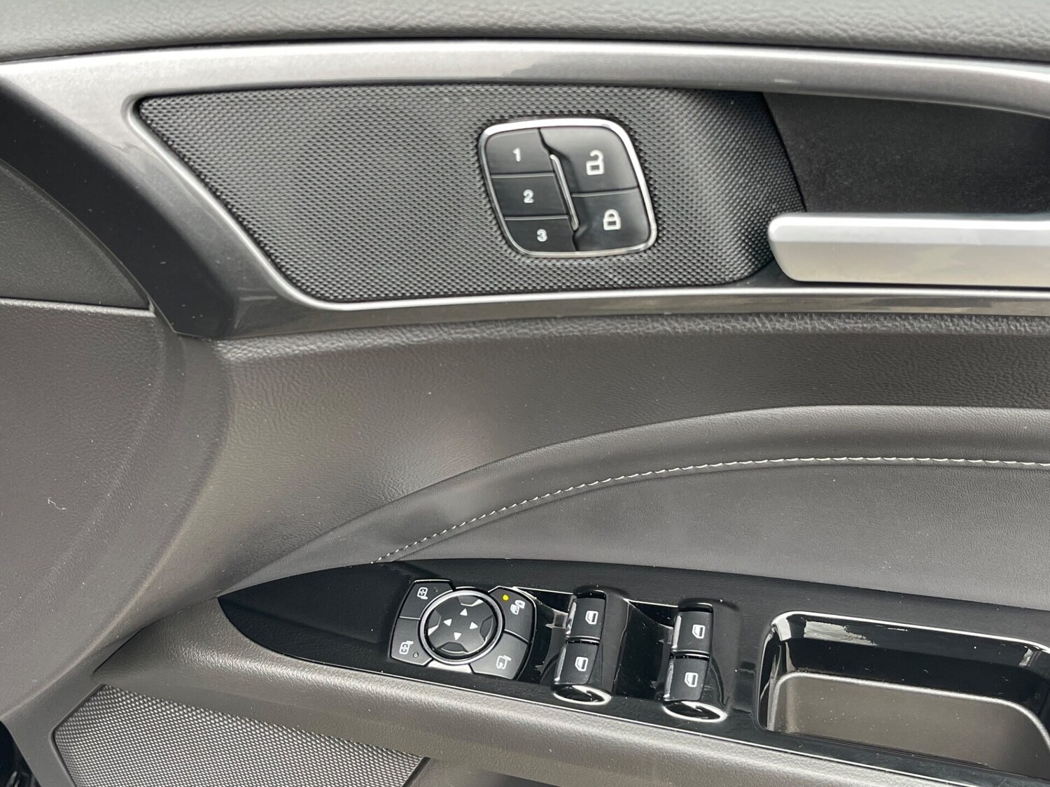 Used Ford Mondeo 2021 for sale - 76205833: Photo 37