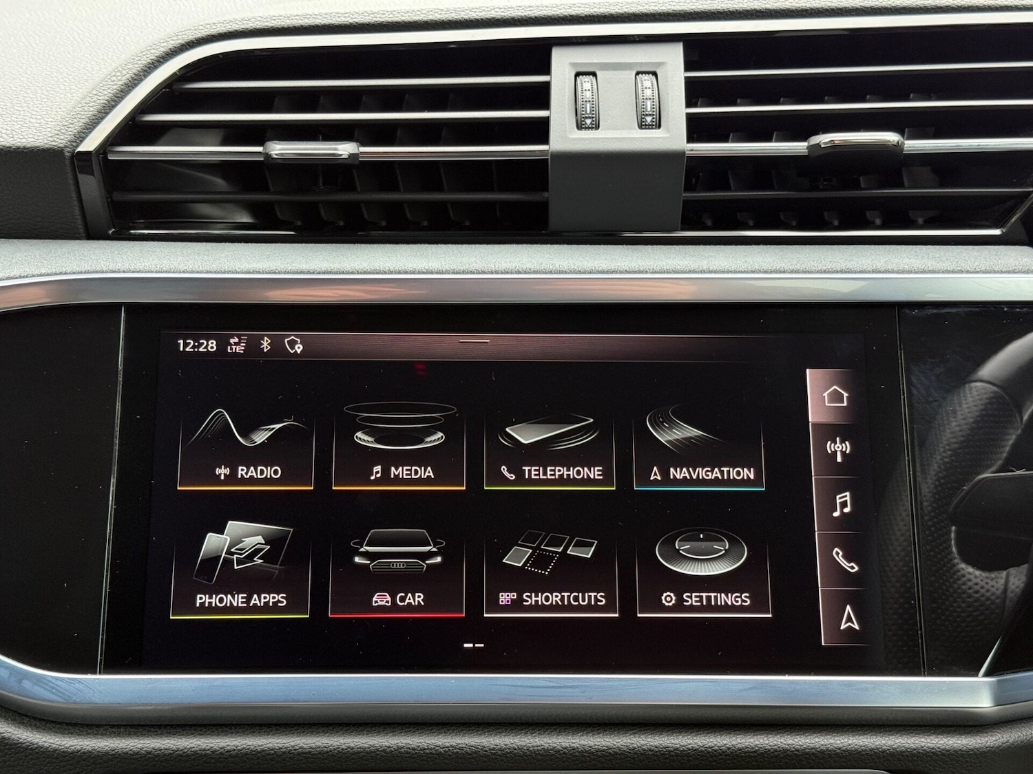 Used Audi Q3 2020 for sale - 77363360: Photo 44