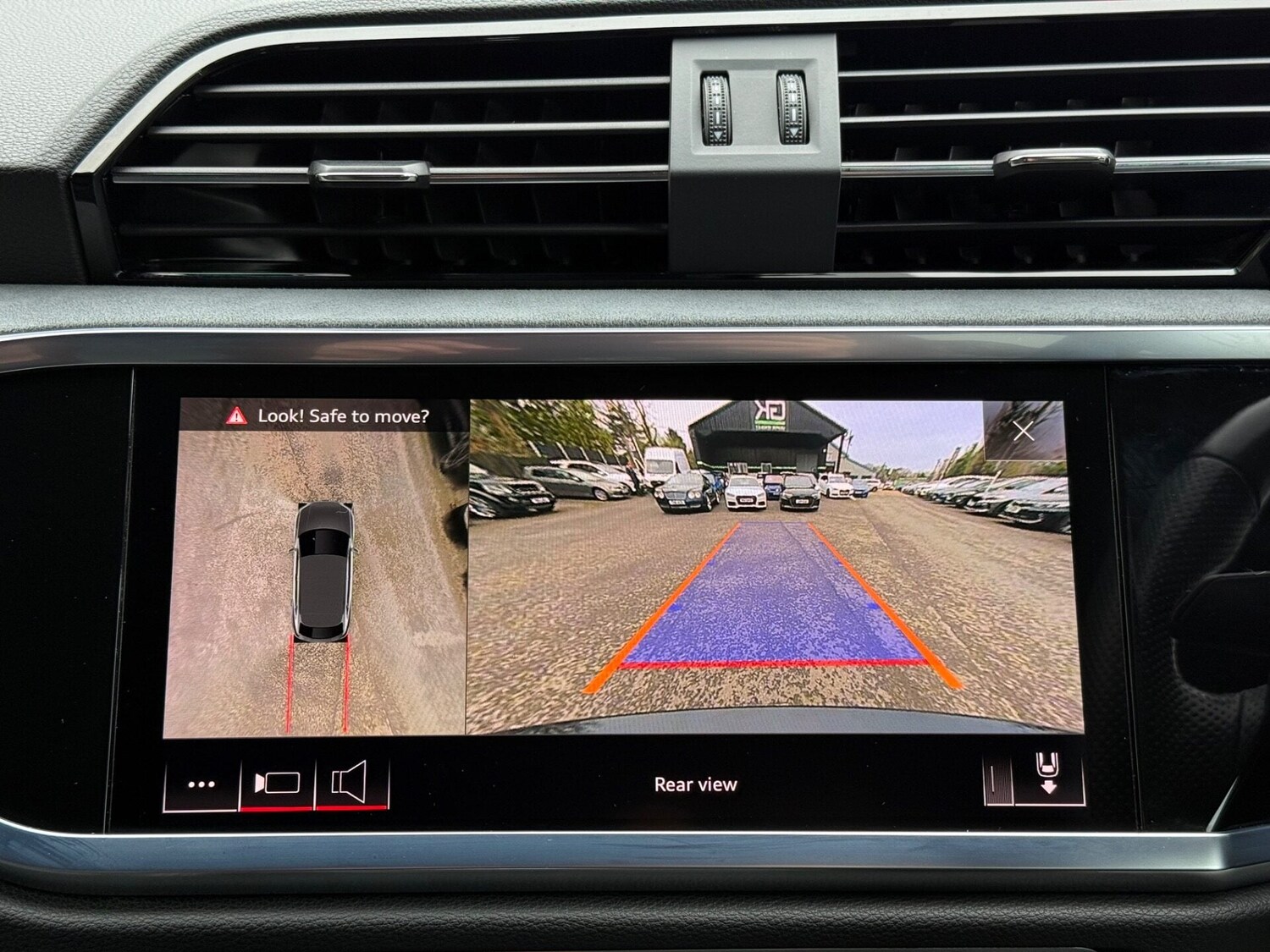 Used Audi Q3 2020 for sale - 77363360: Photo 47