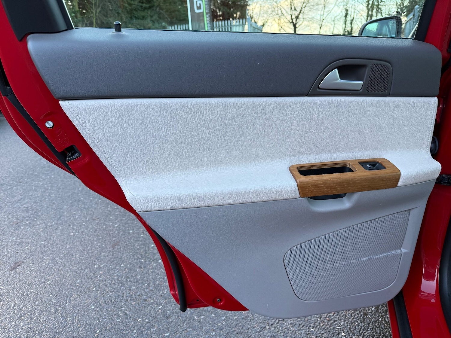 Used Volvo V50 2011 for sale - 77234554: Photo 27