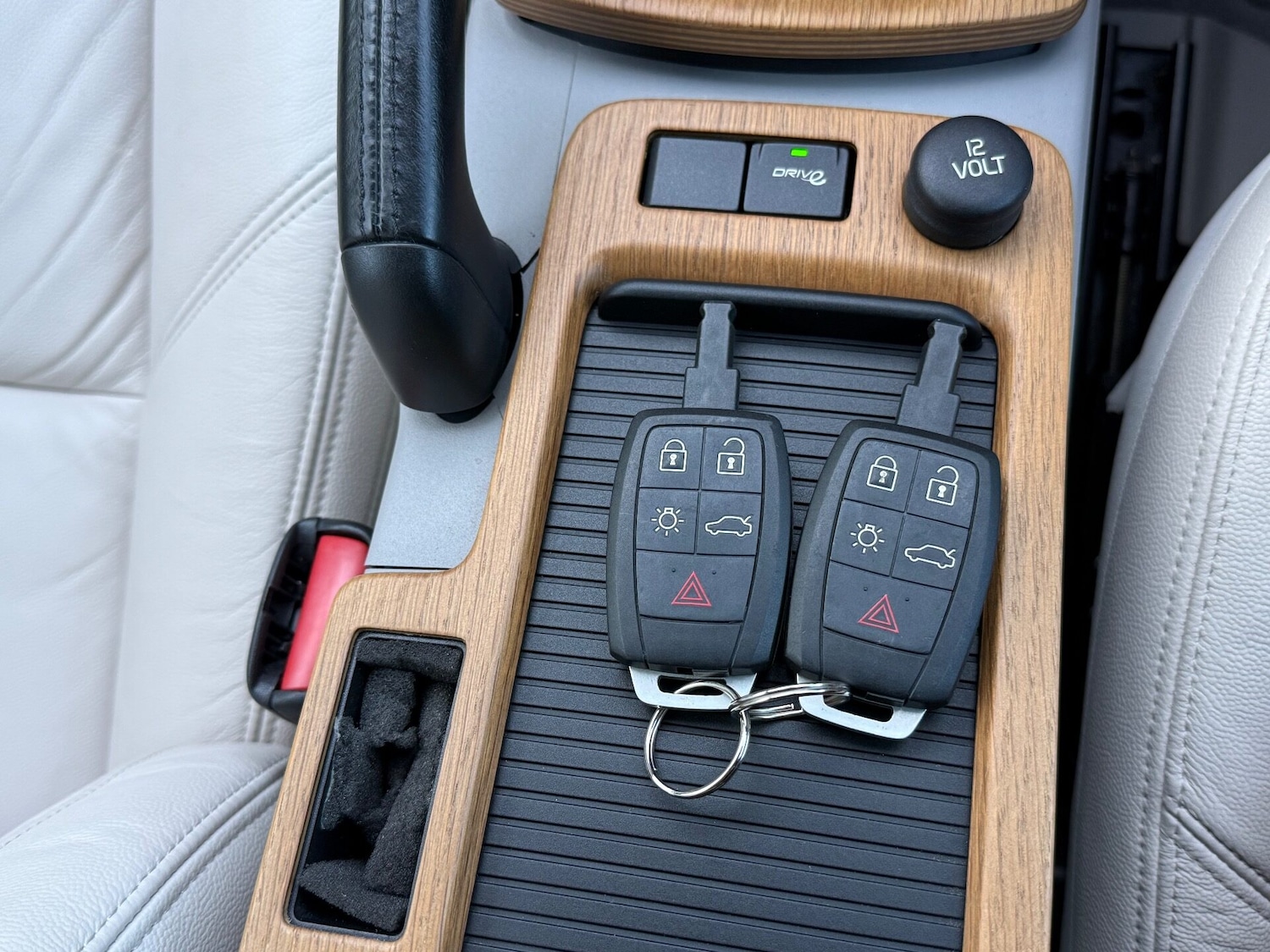 Used Volvo V50 2011 for sale - 77234554: Photo 41