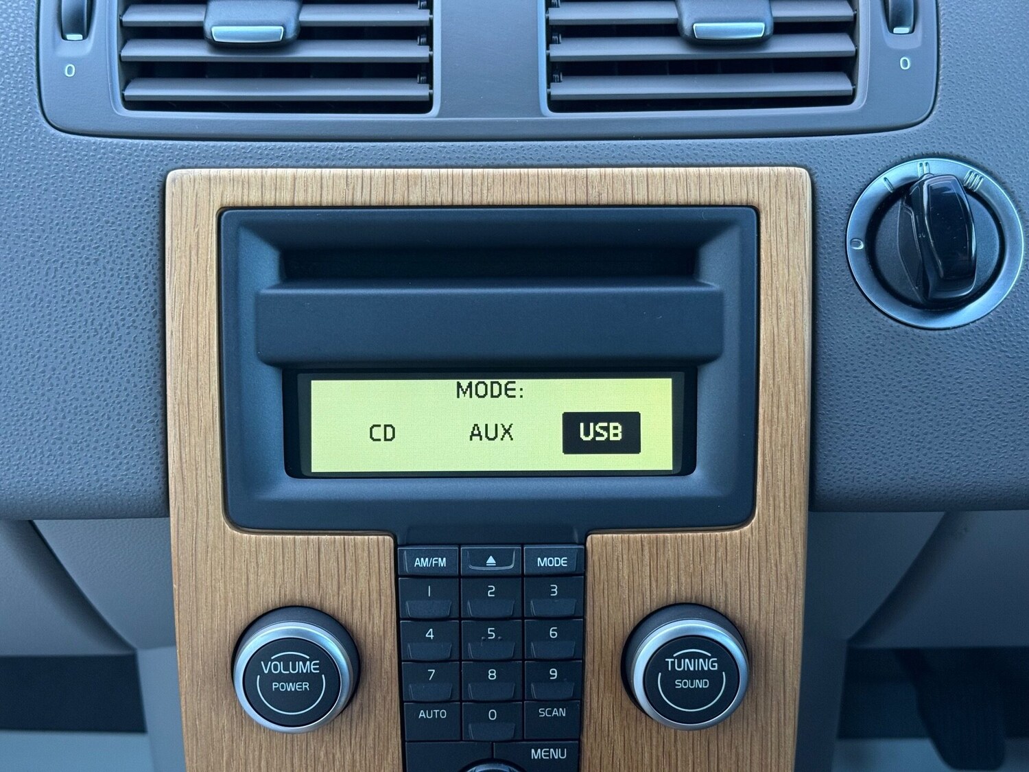 Used Volvo V50 2011 for sale - 77234554: Photo 44