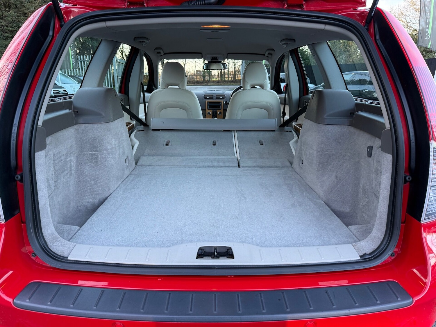 Used Volvo V50 2011 for sale - 77234554: Photo 47