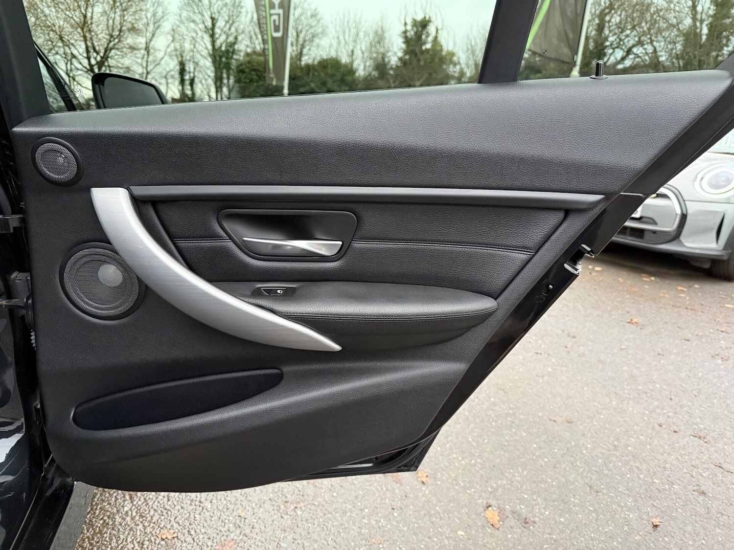 Used BMW 3 Series 2015 for sale - 76957112: Photo 32