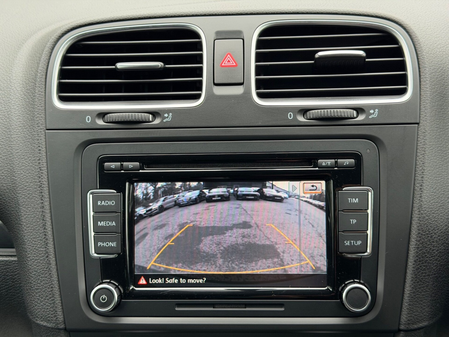 Used Volkswagen Golf 2010 for sale - 77758826: Photo 11