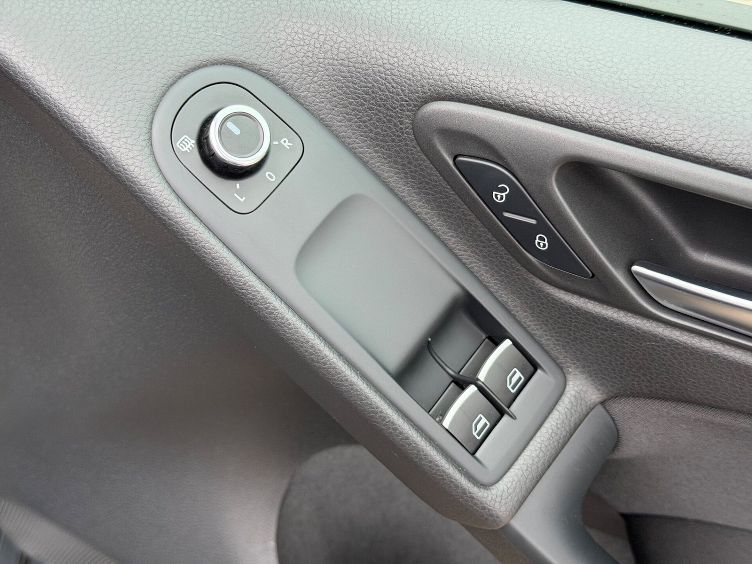 Used Volkswagen Golf 2010 for sale - 77758826: Photo 28