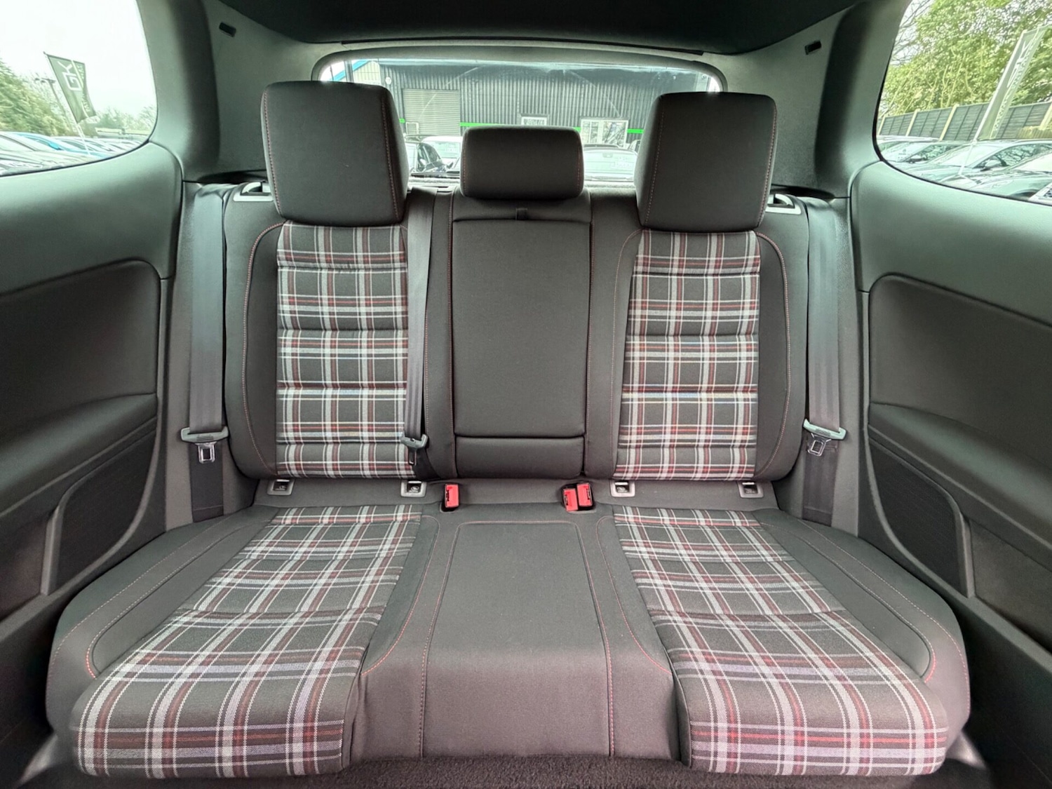 Used Volkswagen Golf 2010 for sale - 77758826: Photo 9