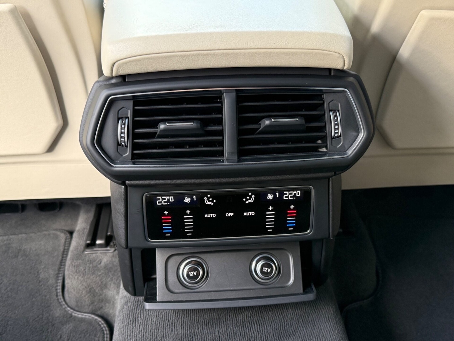 Used Lamborghini Urus 2019 for sale - 76748066: Photo 36