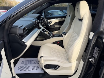 Used Lamborghini Urus 2019 for sale - 76748066: Photo