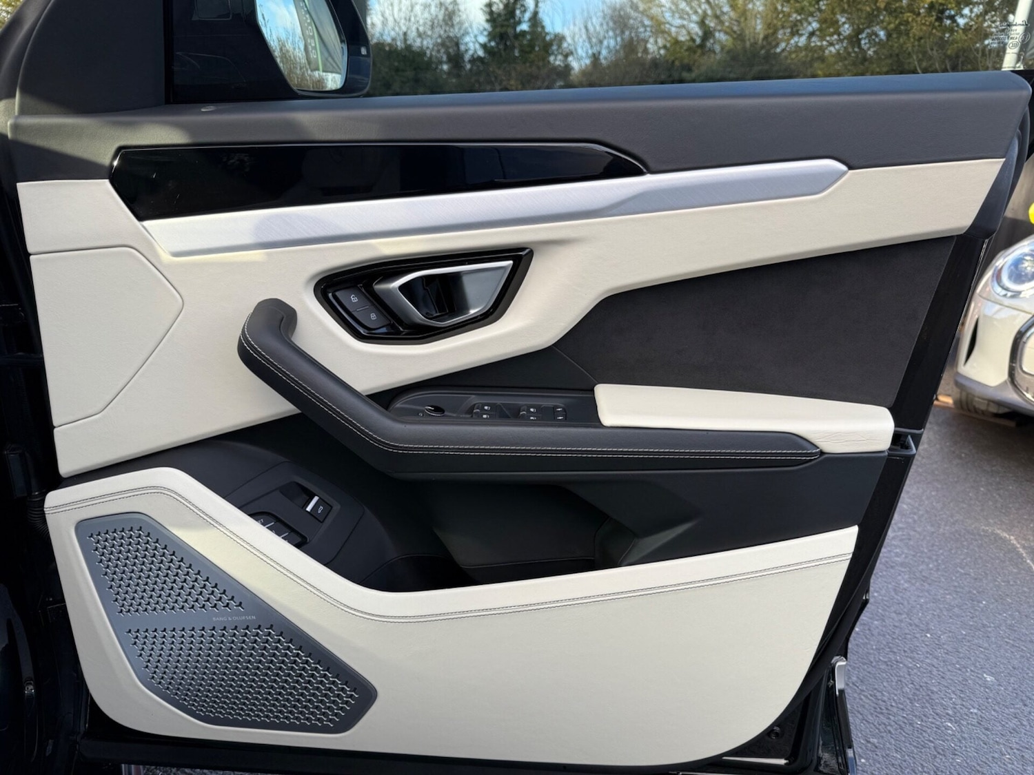 Used Lamborghini Urus 2019 for sale - 76748066: Photo 45