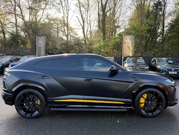 Used Lamborghini Urus 2019 for sale - 76748066: Photo