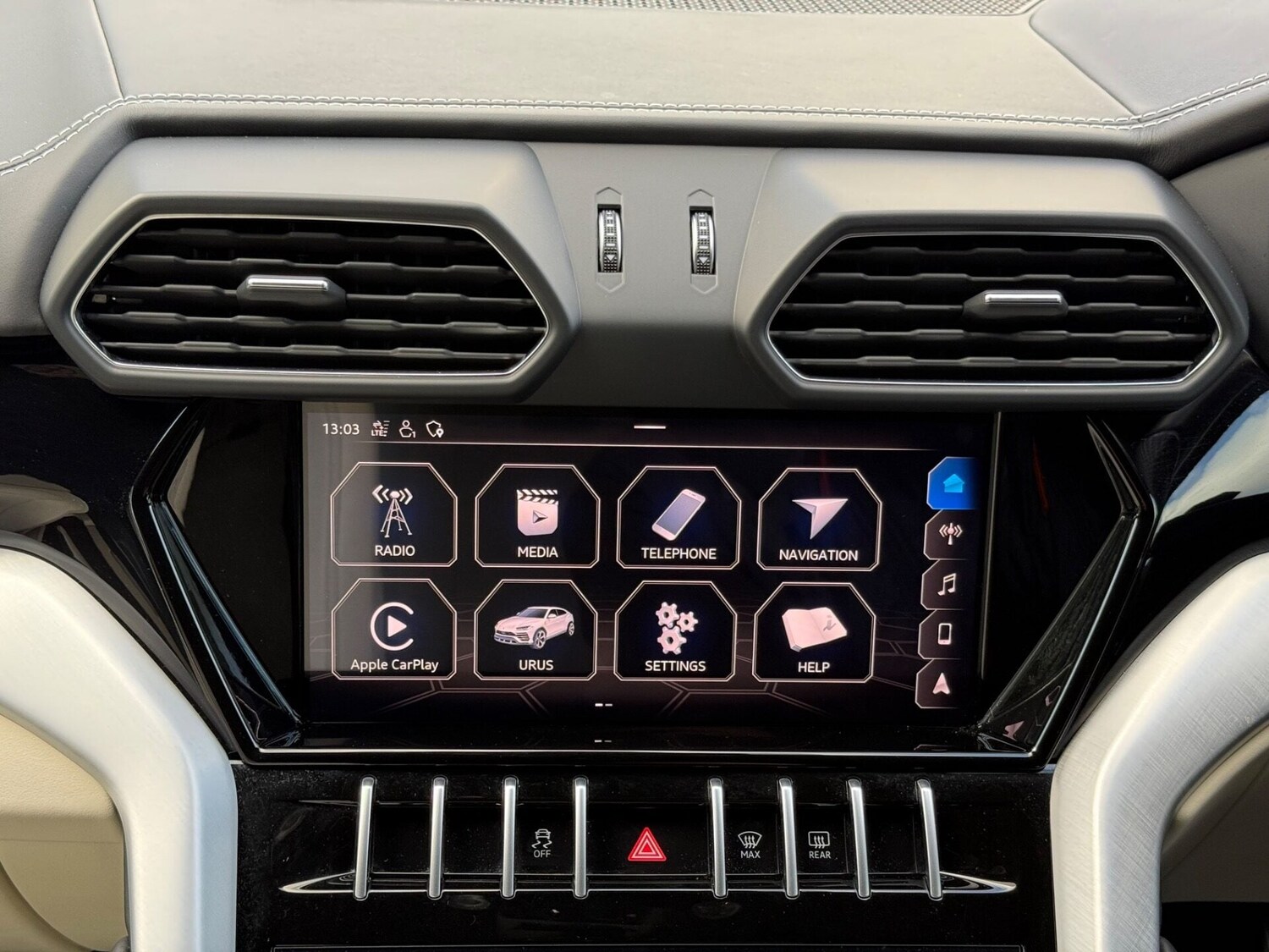 Used Lamborghini Urus 2019 for sale - 76748066: Photo 51